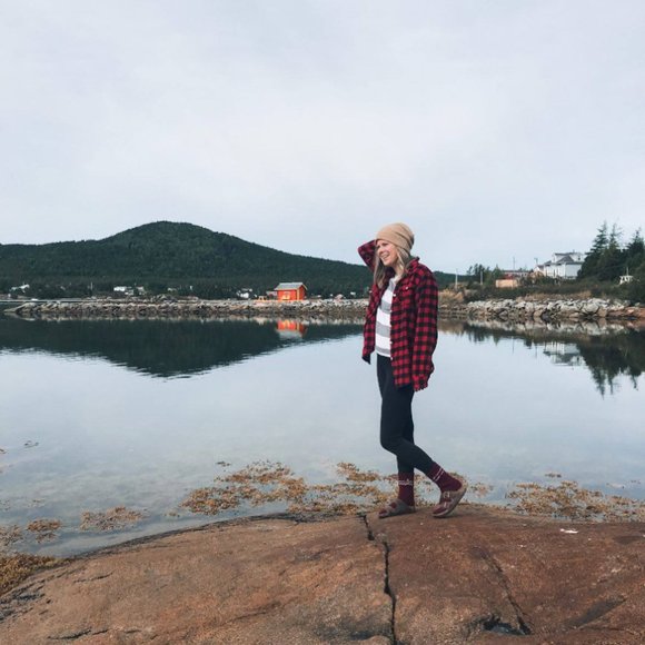 Meet your Posher, Melanie - Picture 1 of 1